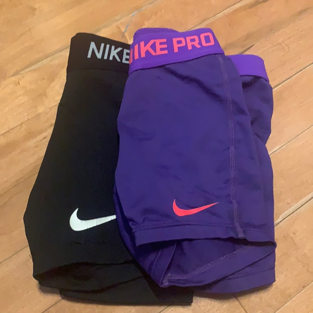 Girls small Nike pro shorts!
